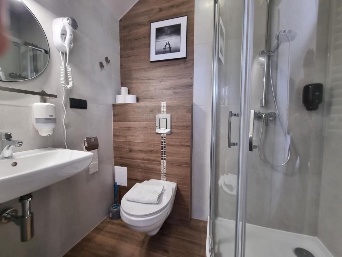 Dworek Jablonna Jablonna Majatek Bagian luar foto