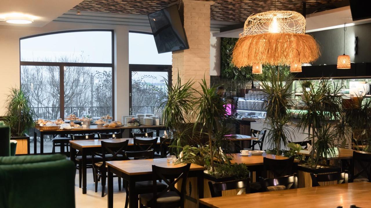 Dworek Jablonna Jablonna Majatek Bagian luar foto